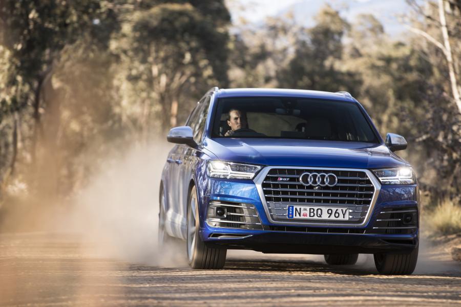  Audi SQ7 TDI (4M) 2016 года  (AU) (фото 2 из 30)